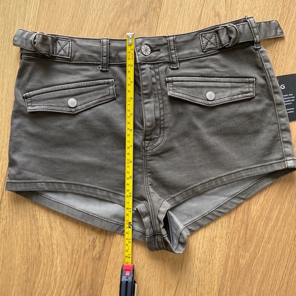 BDG Ecote (UO) Ladies Shorts - Picture 4 of 8